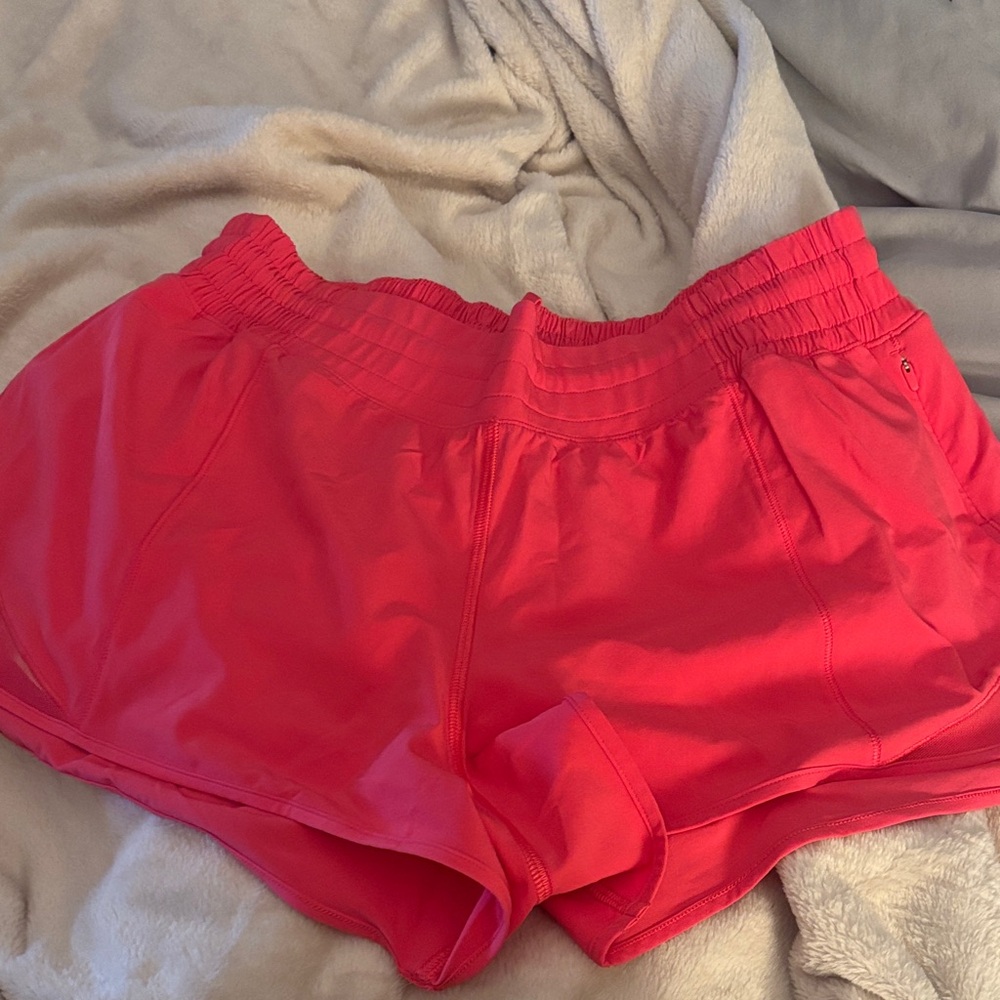 Lululemon Hotty Hot High rise 2.5” short Lipgloss
